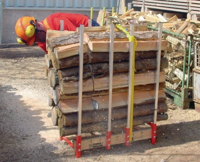 Konik Nestle Holzmichel ( 4000815589 ) szerokość 820 x wysokość 1130 x głębokość 465 mm aluminium / drewno
