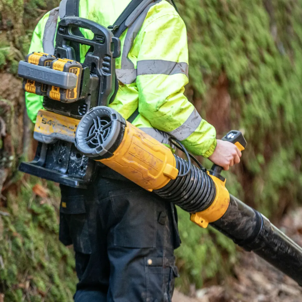 Dmuchawa plecakowa Dewalt DCMBBL800N-XJ 2x54V