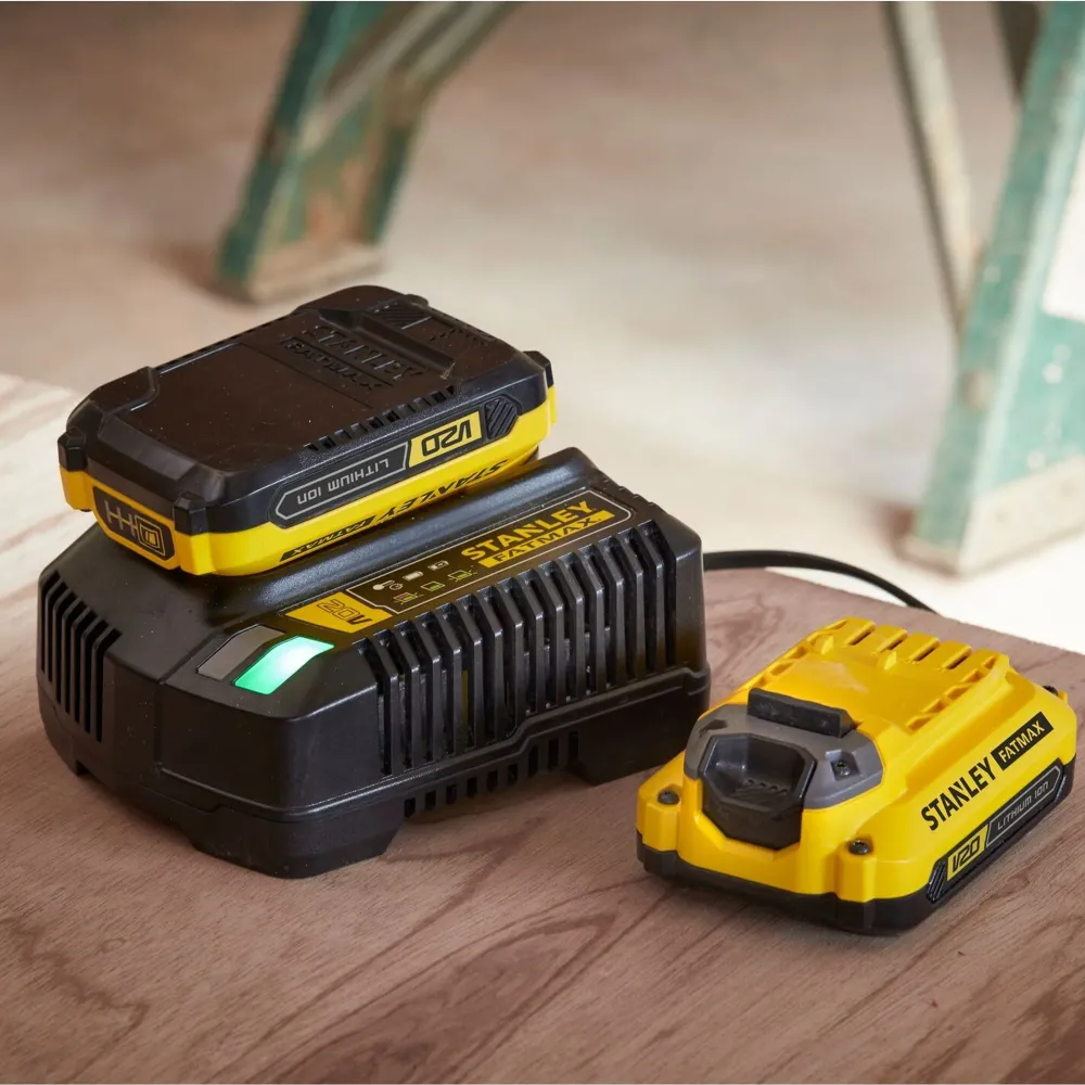 Klucz udarowy Stanley FatMax SFMCF800C2K-QW 18 V 1,5 Ah