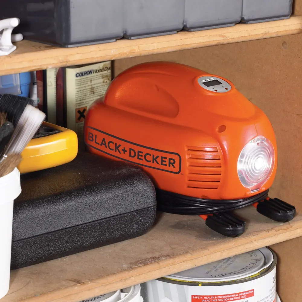 Kompresor przenośny Black+Decker ASI200-XJ 12 V