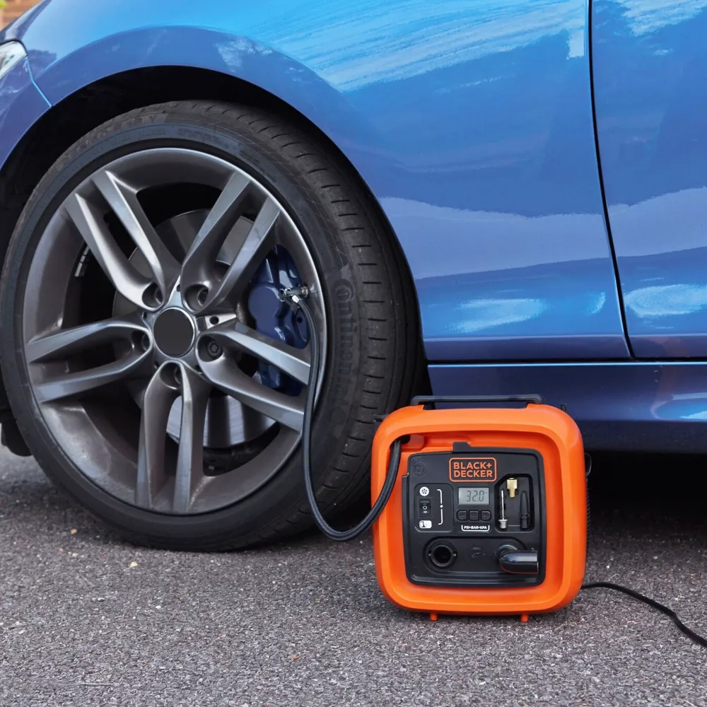 Kompresor przenośny Black+Decker ASI400-XJ
