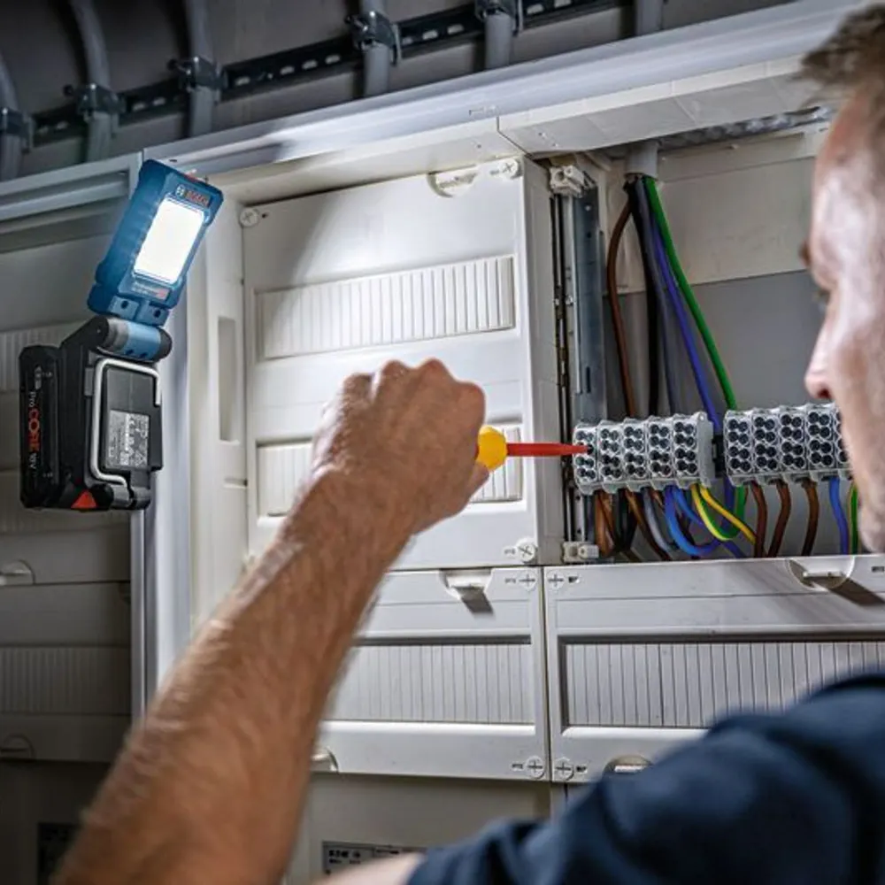 Bosch GLI 18V-800 PRO 18V Lampa budowlana