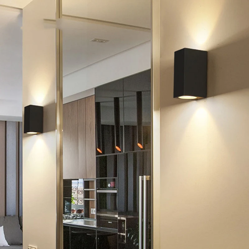 Aluminiowa lampa ścienna LED