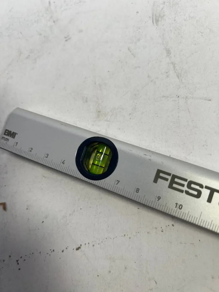 Poziomica Festool LEYSYS-FT1 354 x 12 x 26 mm ( 577220 ) skala metryczna / calowa wykonana z litego profilu aluminiowego