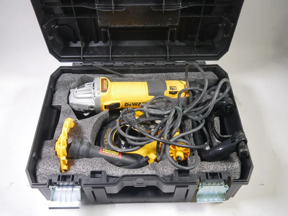 DeWalt DWE 4257 KT Szlifierka do betonu / szlifierka kątowa 1500 W z tarczą garnkową w walizce TStak