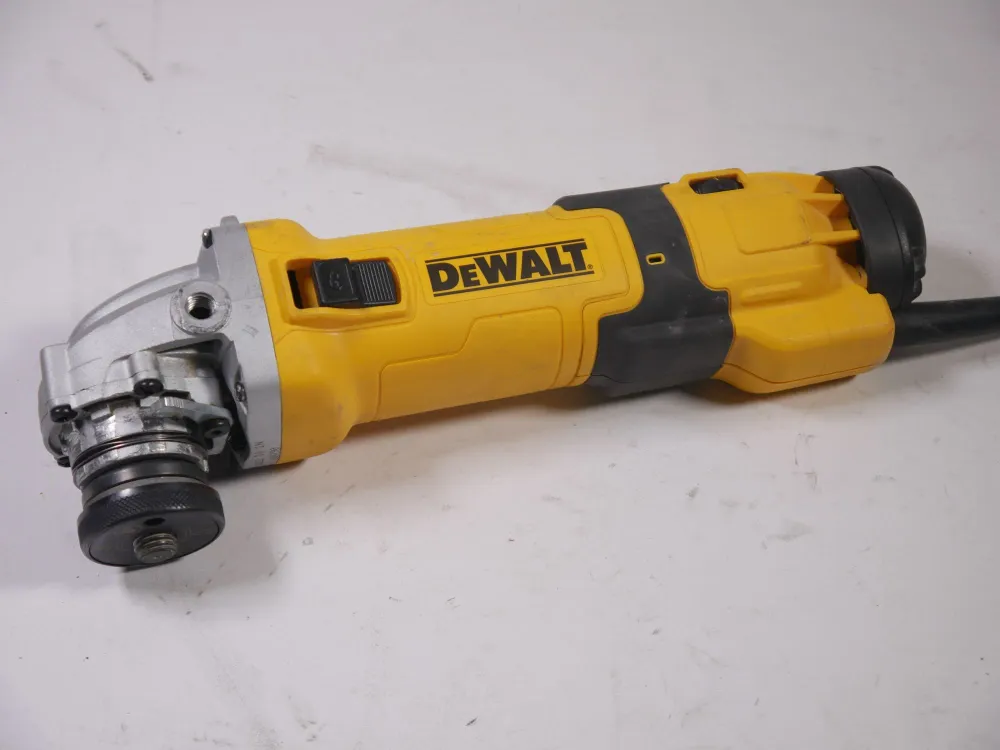 DeWalt DWE 4257 KT Szlifierka do betonu / szlifierka kątowa 1500 W z tarczą garnkową w walizce TStak