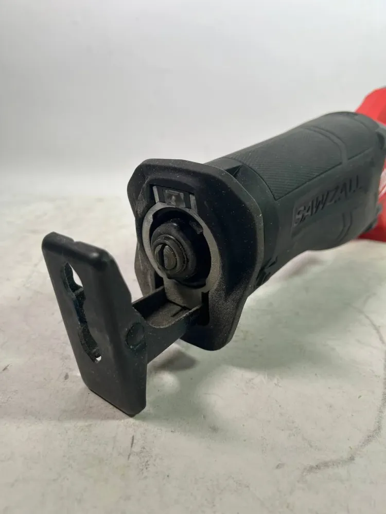 Milwaukee M18 FSZ-0 akumulatorowa pił szablasta 18 V bezszczotkowa Solo - bez akumulatora, bez ładowarki