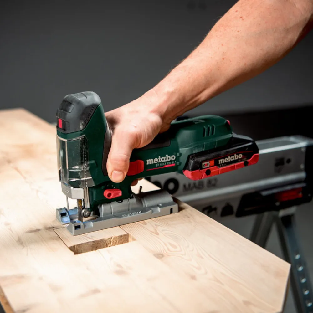 Wyrzynarka akumulatorowa Metabo ST 18 LT 130 BL 18 V 130 mm bezszczotkowa + 2x akumulator 2,0 Ah + ładowarka