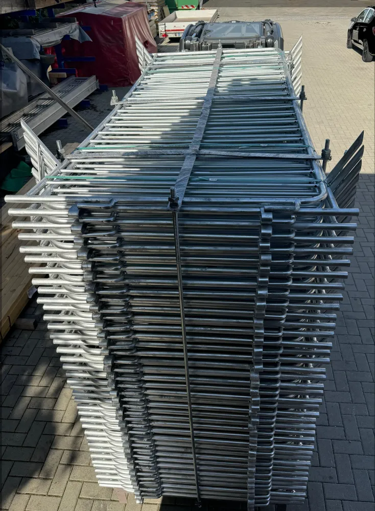 Brama osobowa 245x110cm