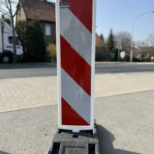 Zestaw startowy do lamp ostrzegawczych barierowych składający się z 25 lamp ostrzegawczych, płyt podstawowych i lamp!