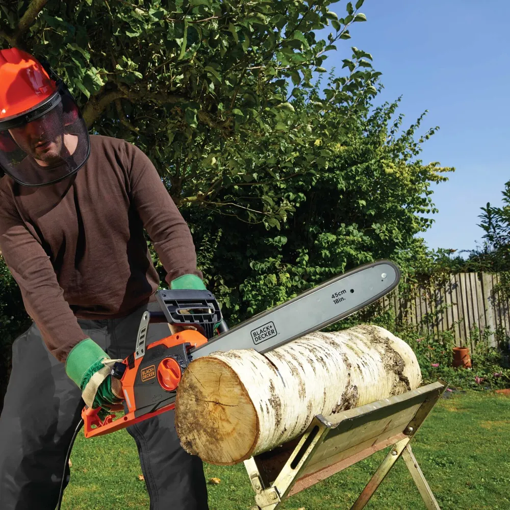 Pił elektryczna Black+Decker BECS2245-QS 2200W