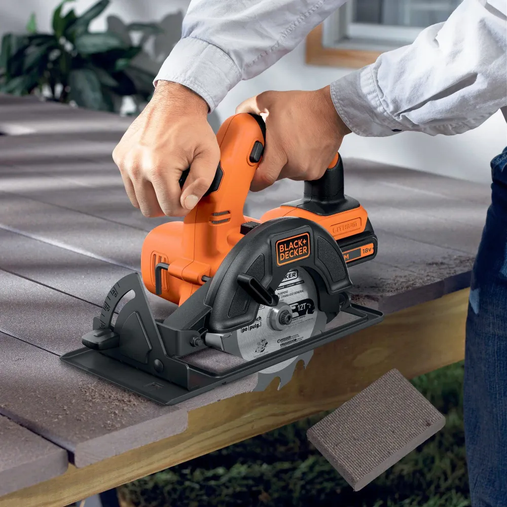 Pił tarczowa Black+Decker BDCCS18N-XJ 18 V