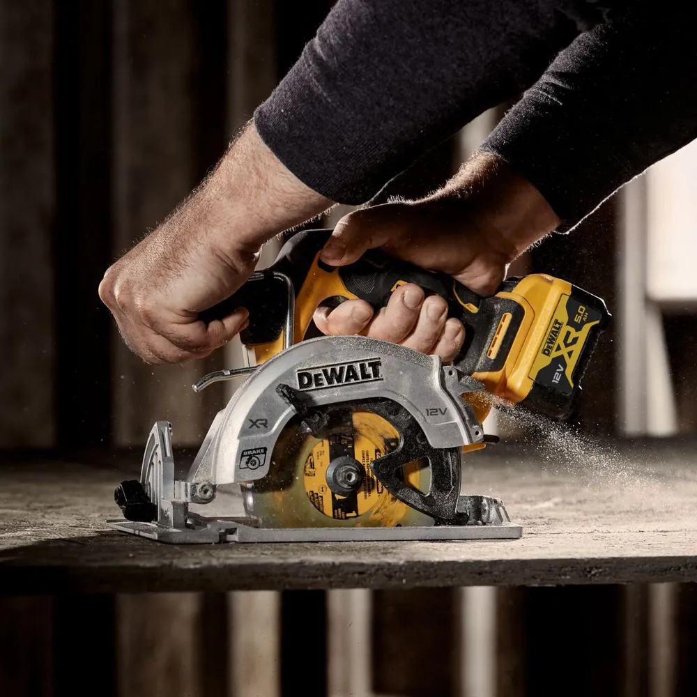Pił tarczowa Dewalt DCS512P2-QW 12 V 5 Ah