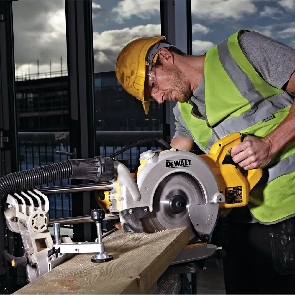 Pił ukosowa Dewalt DWS778-QS 1850W