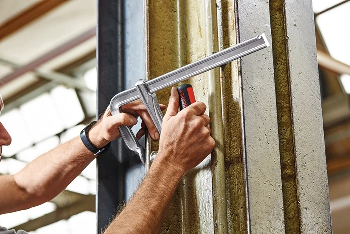 Zacisk śrubowy Bessey GZ-KG ( 4000831652 ) Szerokość mocowania 300 mm Występ 120 mm
